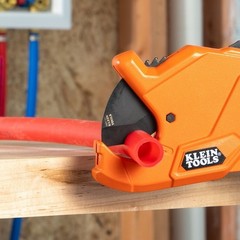 Klein Tools 50044 Ratcheting Pvc Pipe Cutter Tool 1-1/4 Inch I.D. Cutting