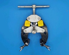 SUMNER 781130 Ultra Pipe Clamp 1 to 2-1/2 in. Adjustable UC1-2.5