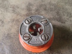 Ridgid 36875 00-R 1/8&Prime; NPT RH Alloy Steel Manual Pipe Threader Die Head (BN24)