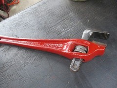 RIDGID 18&Prime; OFFSET PIPE WRENCH 2 1/2&Prime; PIPE CAPACITY