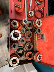 Ridgid Pipe Threading Set &ndash; Includes Stand, Multiple Heads/Dies, Etc
