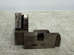OSTER Symbol 300 Pipe Dies HSS, 1-1/2&Prime; to 2&Prime; NPT #12020 Used
