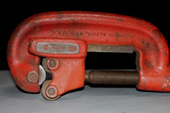 Rigid 2A/202 Heavy Duty No. 1-2 Pipe Cutter Tool 1/8 in To 2 in