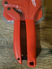 Milwaukee 48-22-4210 1-5/8 in. Ratcheting Pipe Cutter **FREE SAME DAY SHIPPING**