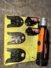 VEVOR PZ-1550 1/2&Prime;3/4&rdquo;-1&Prime; Pro Press Tool 18V w/ 3 Jaws & 2x 4AH Batteries!