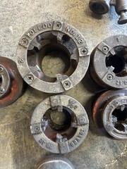 Mixed Lot of Ridgid Manual Ratcheting Pipe Threader No.12 12-R W/ 8 Die Heads