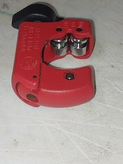 Milwaukee 48-22-4251 1 in Cut Max Mini Copper Tubing Cutter