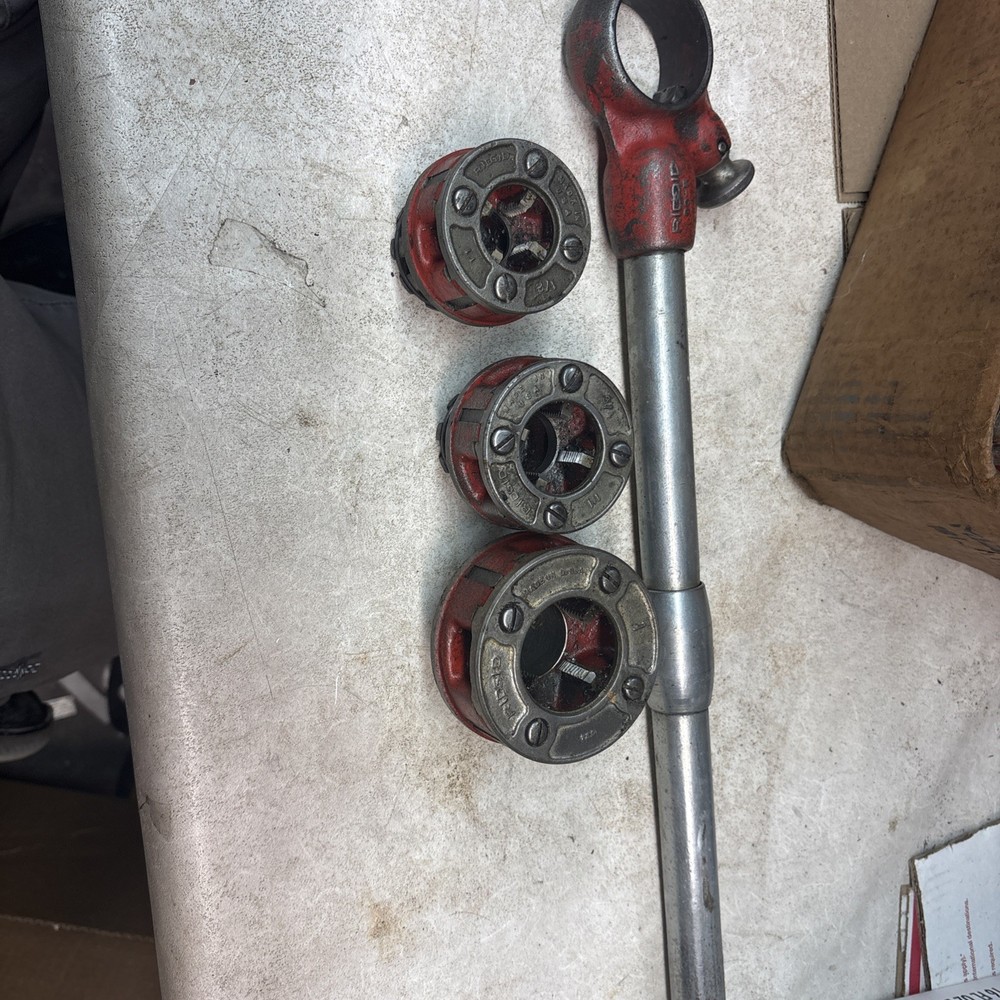 RIDGID 00-R Pipe Threader Die Head Set &mdash; 1&rdquo;, 3/4&rdquo;, and 1/2&rdquo;