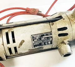 RIDGID No. 700 Pipe Threader Power Drive w/ 4 Dies 1/2&rdquo;&ndash;2&rdquo;