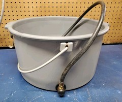 Wheeler Rex 5900 Metal Oiler Bucket, Hose And Handpump + New Tray