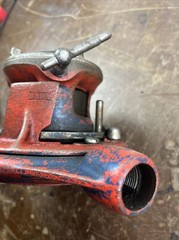 RIDGID No 65-R Manual Receding Universal Pipe Threader 1&Prime; to 2&Prime; Capacity VD 2
