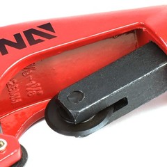 1/8 &ndash; 1-1/8 in. Heavy Duty Retractable Fold-away Slide Lock Tubing Pipe Cutter