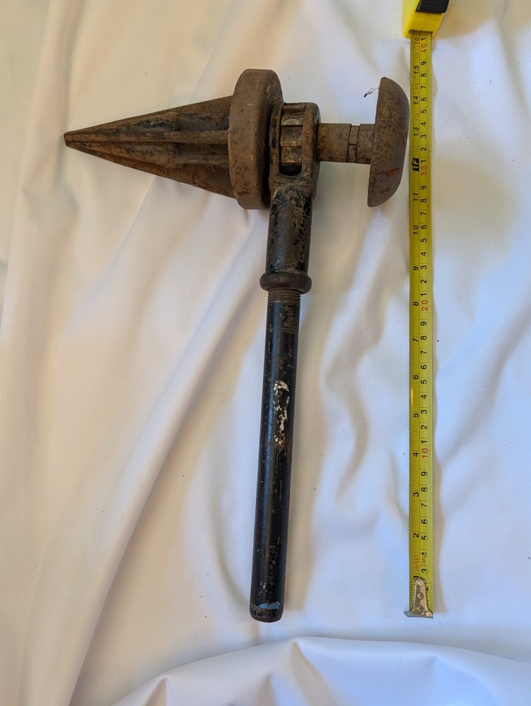 Antique Vintage Ratcheting Pipe Reamer Cast Iron Plumbing Tool