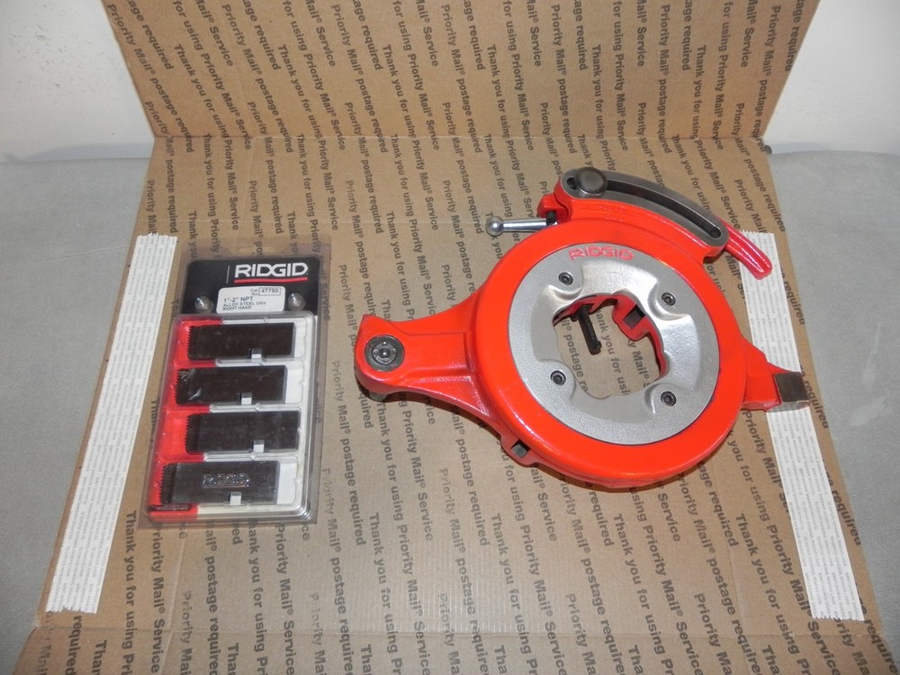 Ridgid 711 self- open die head with NEW 1 &ndash; 2 Inch NPT die set for rigid 1224