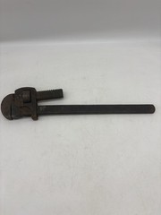 Vintage Heavy Duty Steel Offset Adjustable Pipe Wrench Monkey Plumber 16&Prime; &ndash; 19&Prime;
