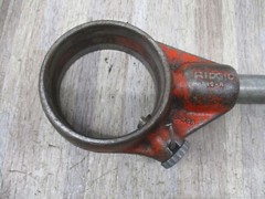 Ridgid D286 12-R Ratcheting Manual Threader 24&Prime; Handle With 1 Die(12-r)