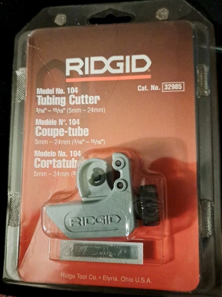 Ridgid 104 3/16&Prime;- 15/16&Prime; Close Quarters Lightweight Silver Tubing Cutter 5Er-gb5