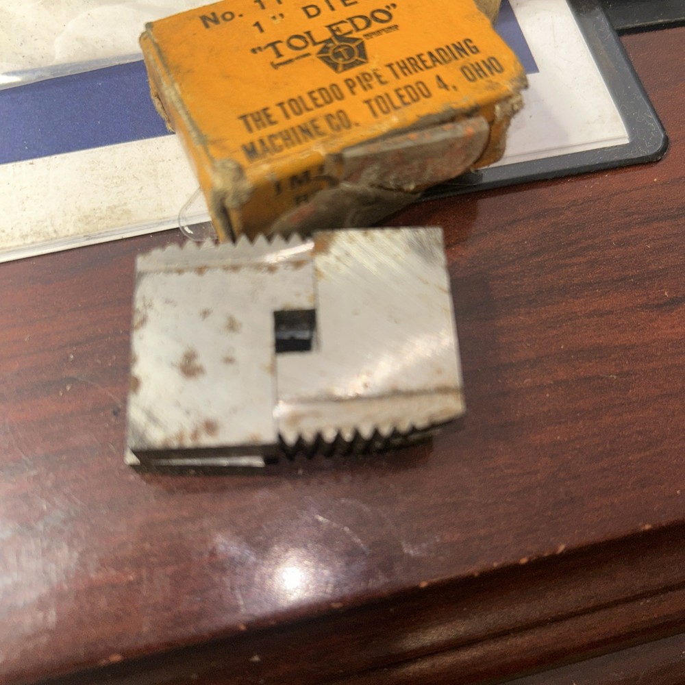 Set of 4 Toledo No. 11-12 1 n Pipe Threading Dies