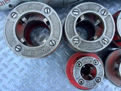 Ridgid 700 T2 Pipe Threader 12R Die Set 1/2 &ndash; 2&Prime; and Pipe Cutter